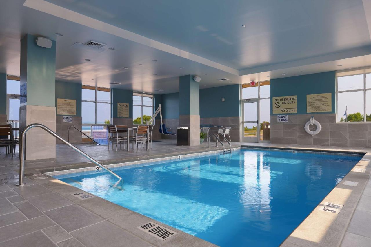 Hampton Inn & Suites Manistee, Mi Екстер'єр фото