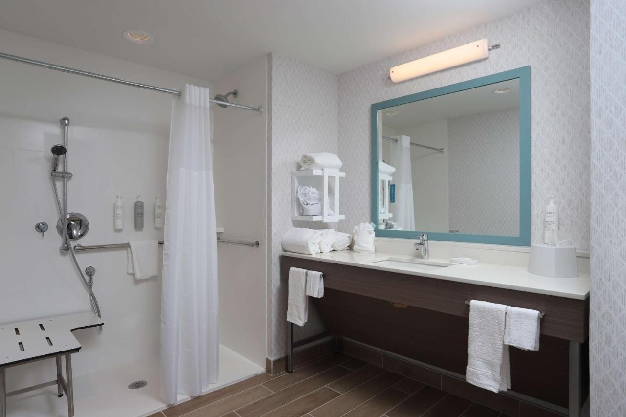 Hampton Inn & Suites Manistee, Mi Екстер'єр фото