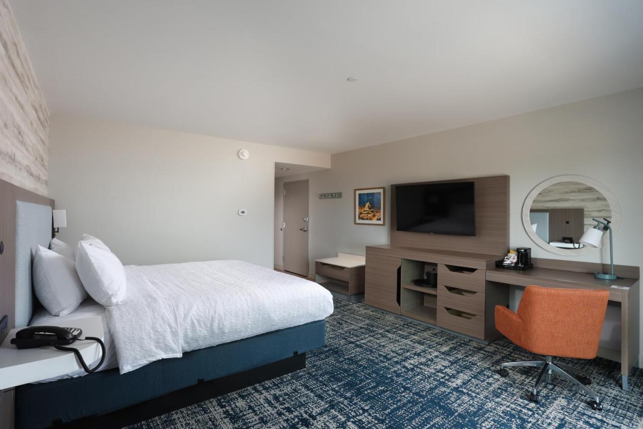 Hampton Inn & Suites Manistee, Mi Екстер'єр фото